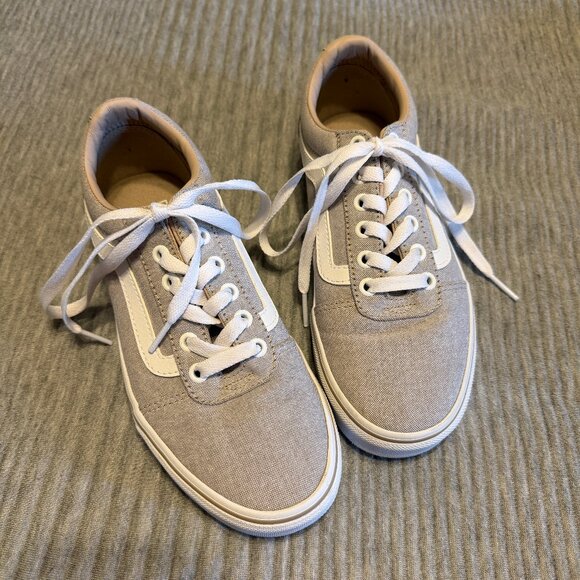 Womens Vans size 7 Old Skool Shoe in Light Tan with White Accents - Picture 2 of 8